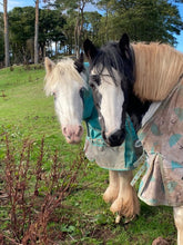 Load image into Gallery viewer, Karele Equestrian Keyrings, Magnets & Coasters